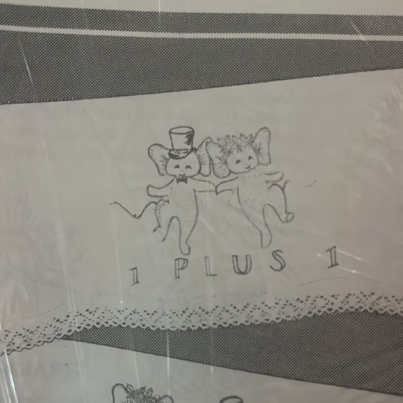 Vintage Novelty Pattern Pillowcases to Embroider in Original Packaging - Picture 3 of 6